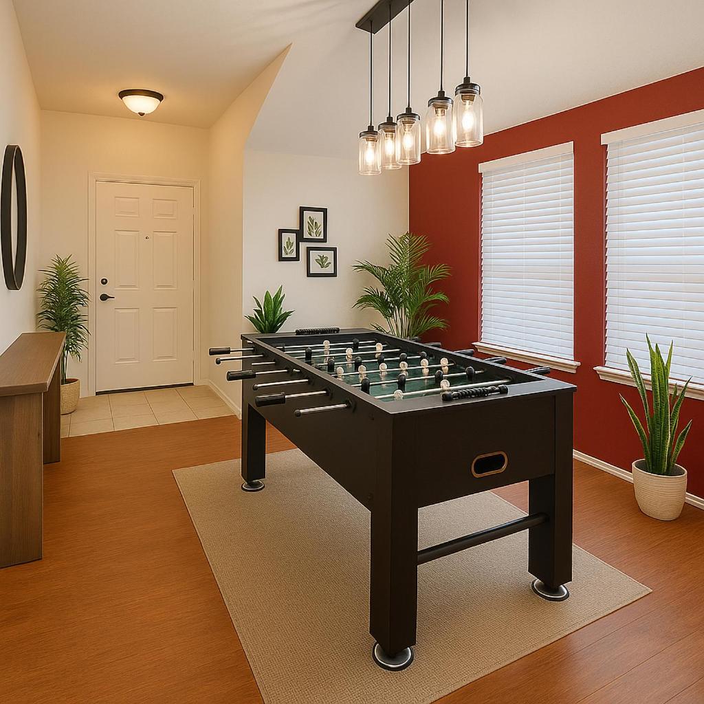 Work, Play & Stay King Bed With Foosball! Aubrey Exterior foto